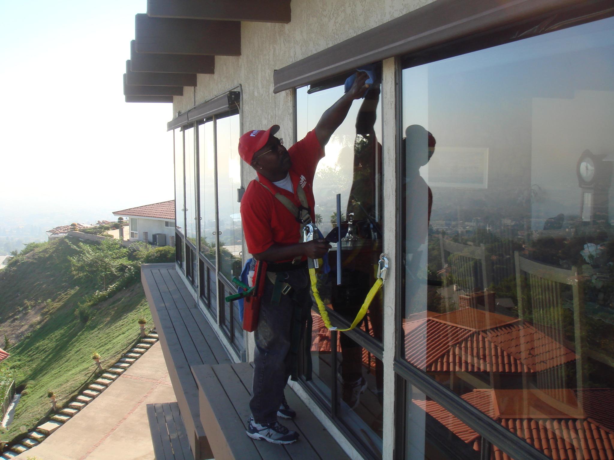 Fish Window Cleaning