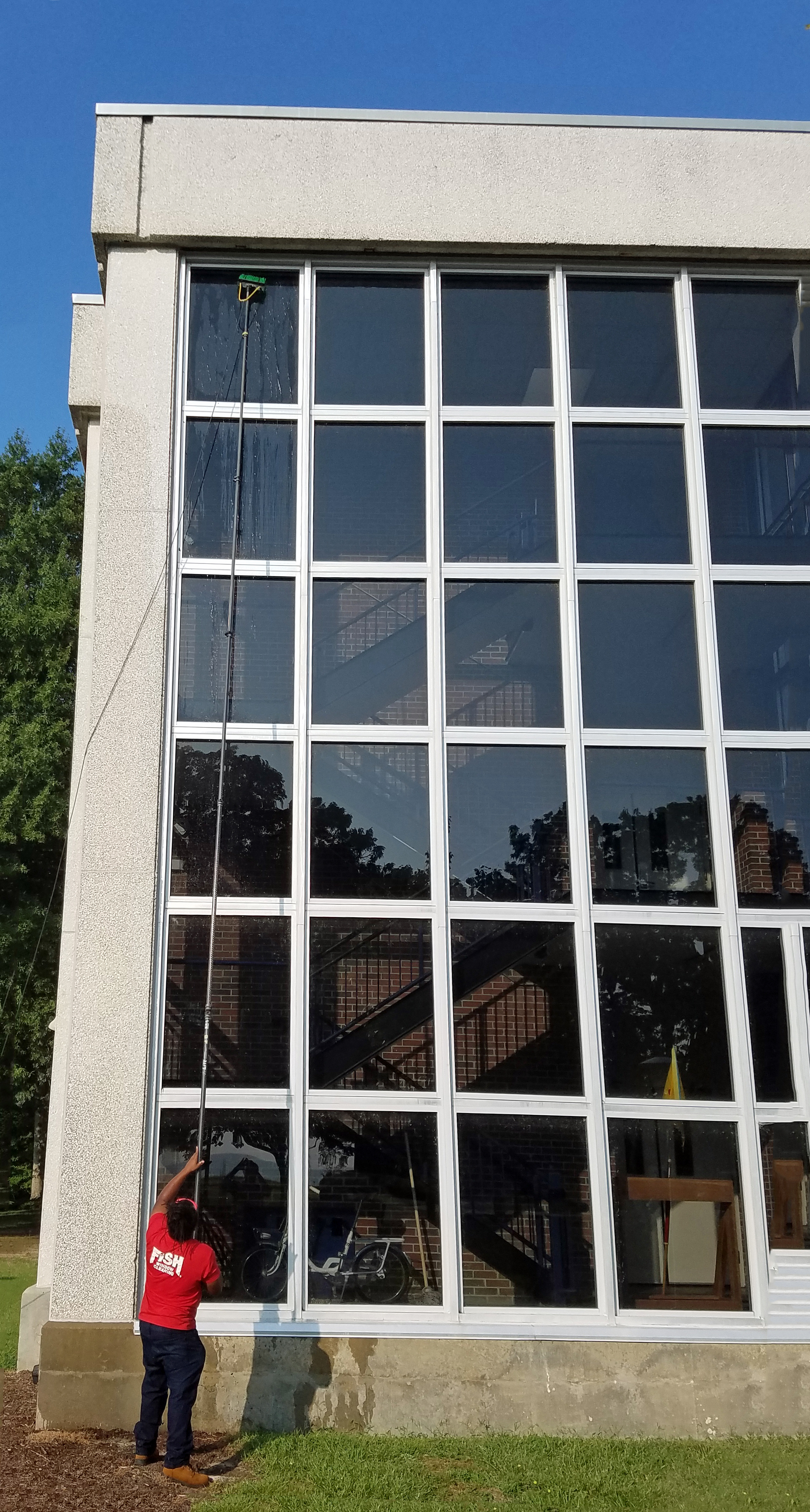 Williamsburg Commercial Window Cleaning